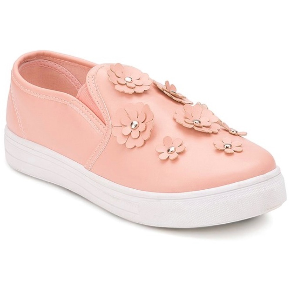 NWT Olivia Miller flower runners - sz8